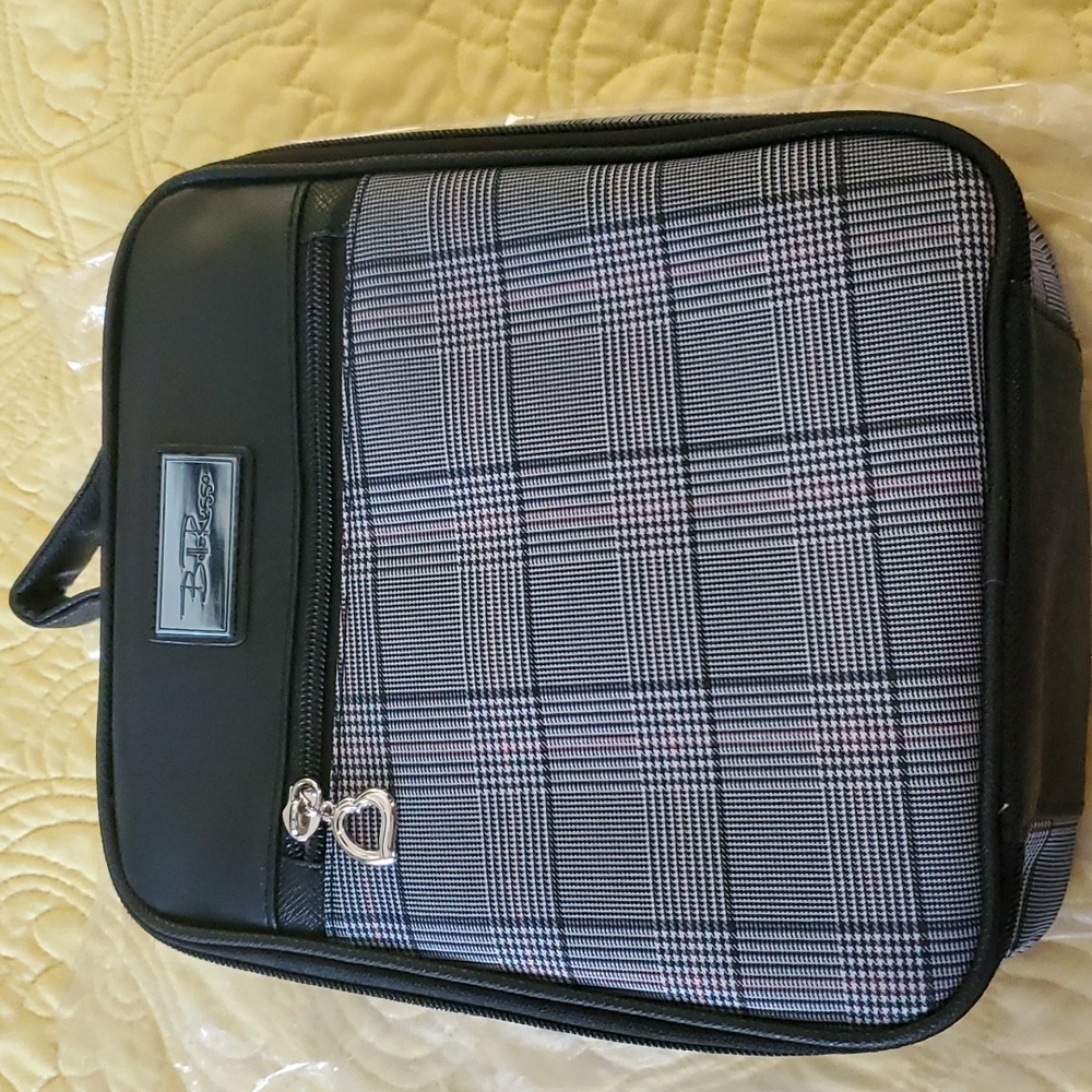Bella Rose toiletry bag